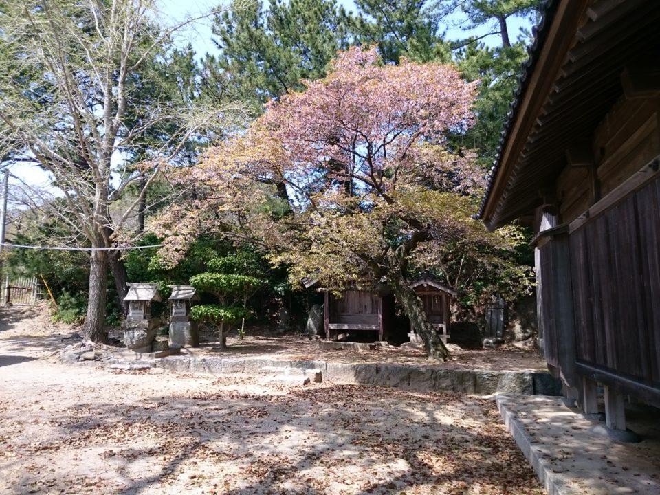 白山神社　