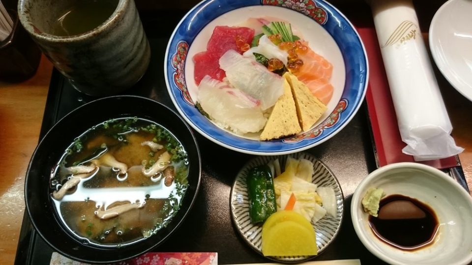 弥助寿司 早良区 海鮮丼