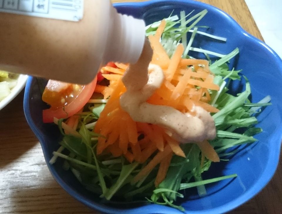 島本　博多阪急　明太マヨネーズを野菜にかけたところ