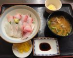 博多魚がし 西側食堂街店　海鮮丼
